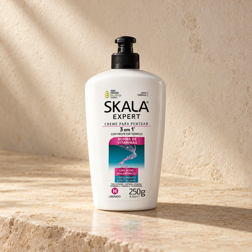 Crema para peinar Skala Expert Bomba de Vitaminas 3 en 1 de 250 g, envase blanco con protector térmico