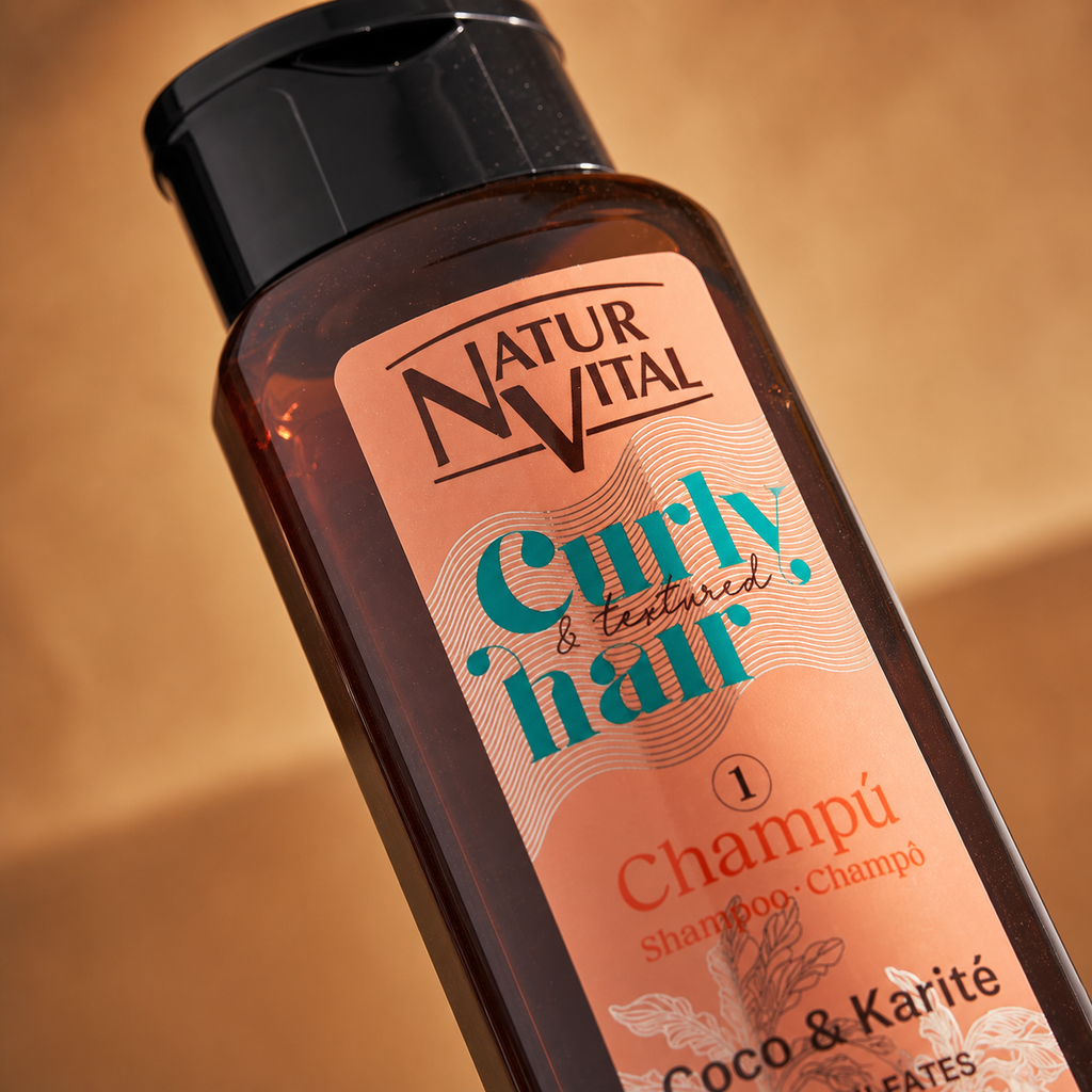 Detalle de la etiqueta del Shampoo NaturVital Curly para cabello rizado y ondulado 280 ml