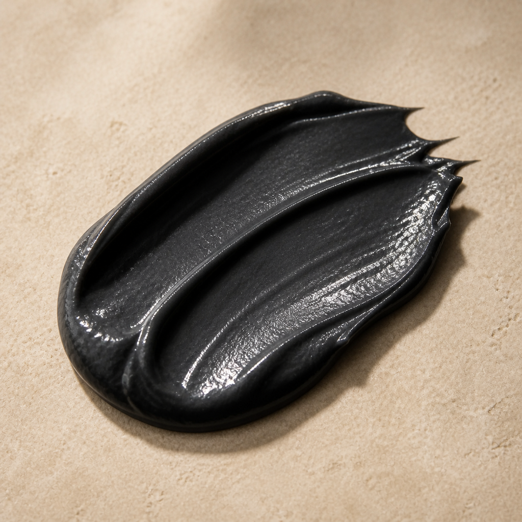 Textura en crema negra de la Mascarilla con color NaturVital ColourSafe para cabellos negros 300 ml